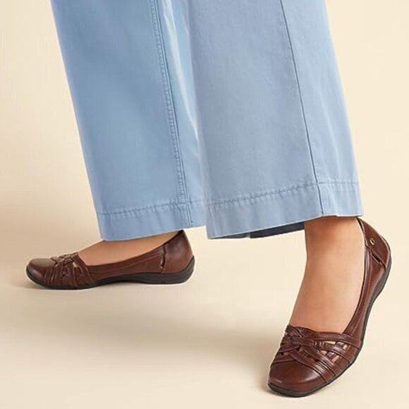 LIFESTRIDE WOMENS DIVERSE FLAT TAUPE (NARROW) - Picture 4 of 8